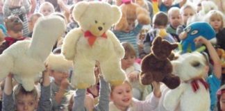 przedstawienie miś 130