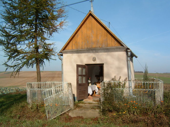 Kapliczka w Budzyniu