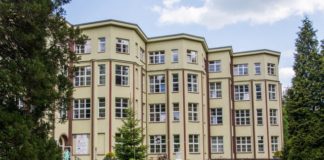 szpital w jaroszowcu