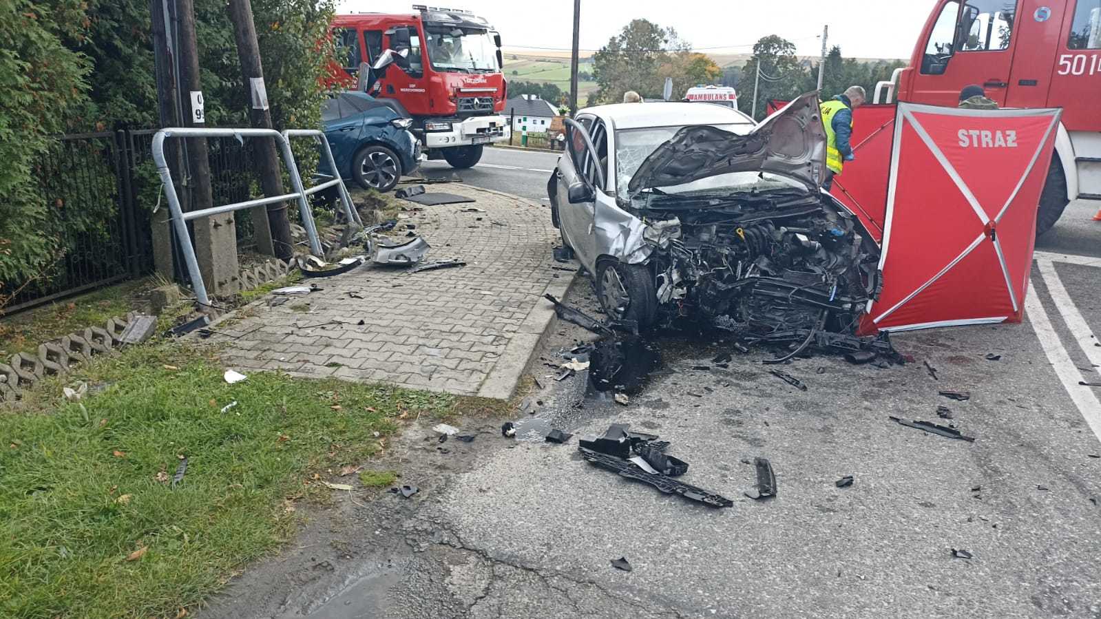 Tragiczny wypadek samochodowy w Brzozówce pod Wolbromiem. Nie żyje jedna osoba!