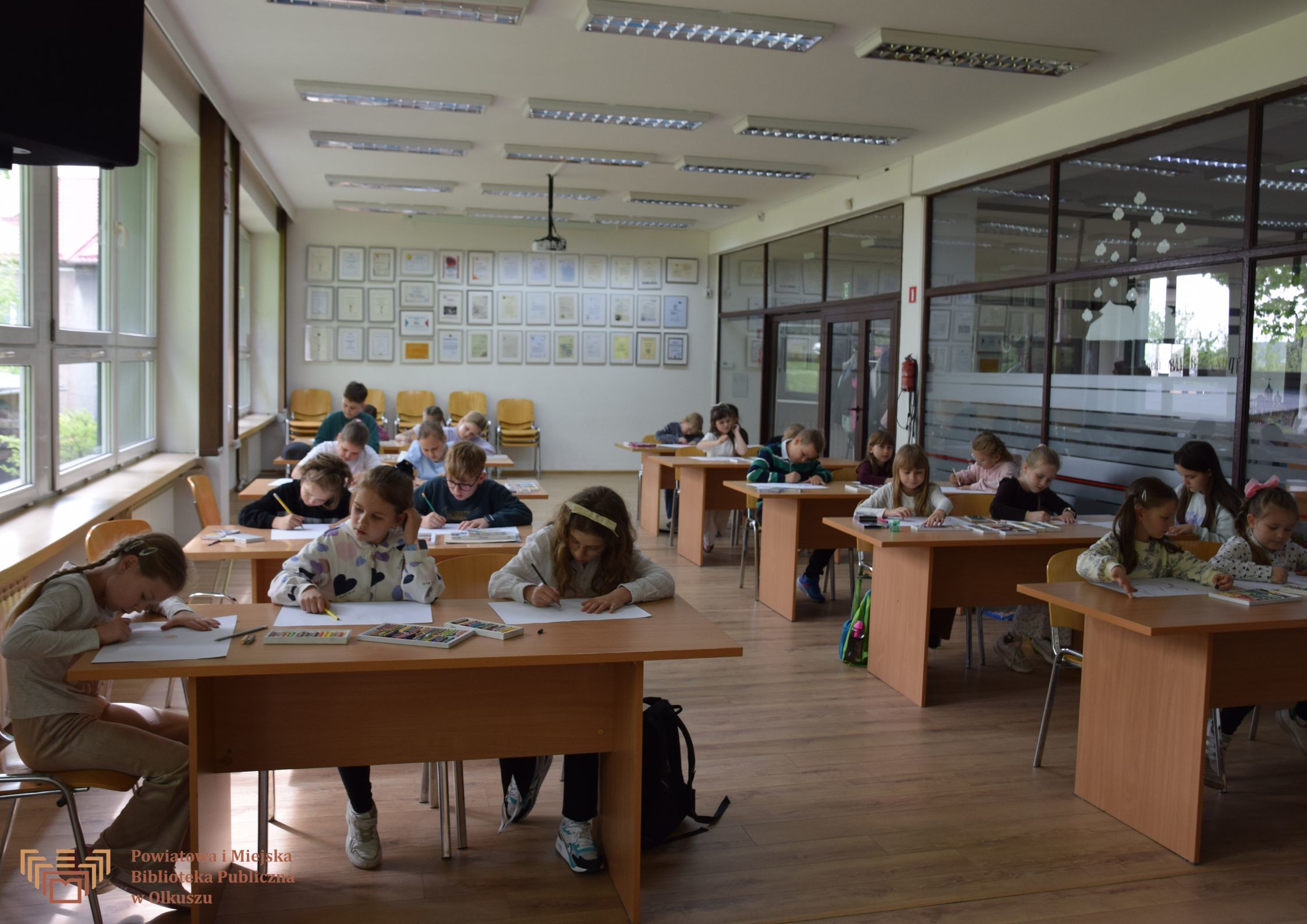 Odkryliśmy Krainę Czarów w olkuskiej bibliotece!
