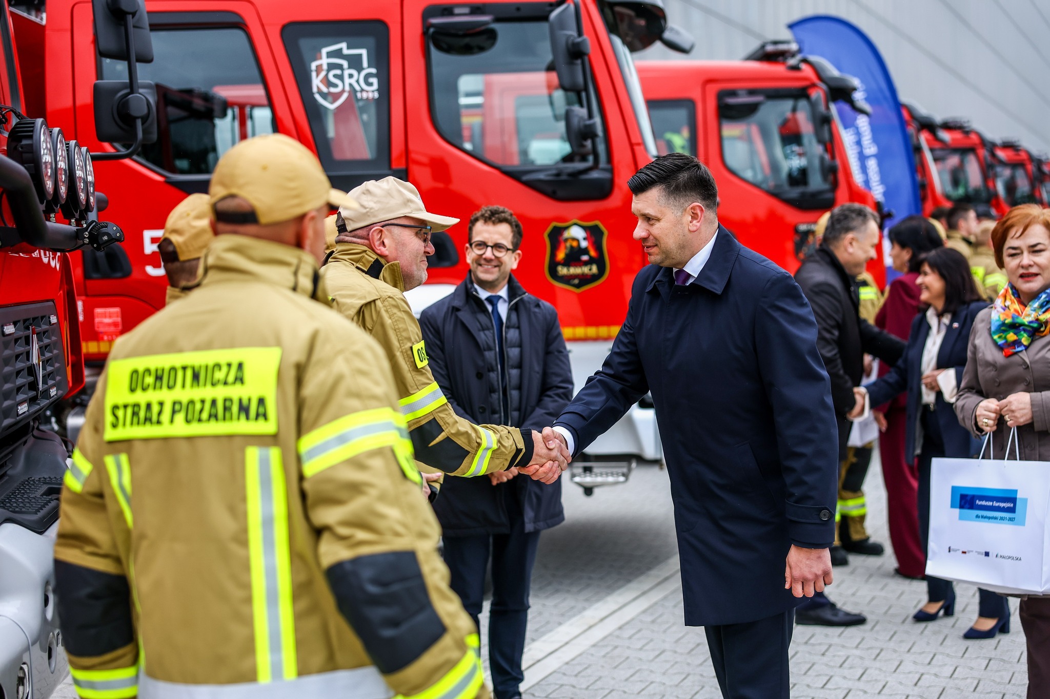 Kluczyki odebrane, sprzęt w gotowości. Nowy wóz bojowy melduje się w Gołaczewach